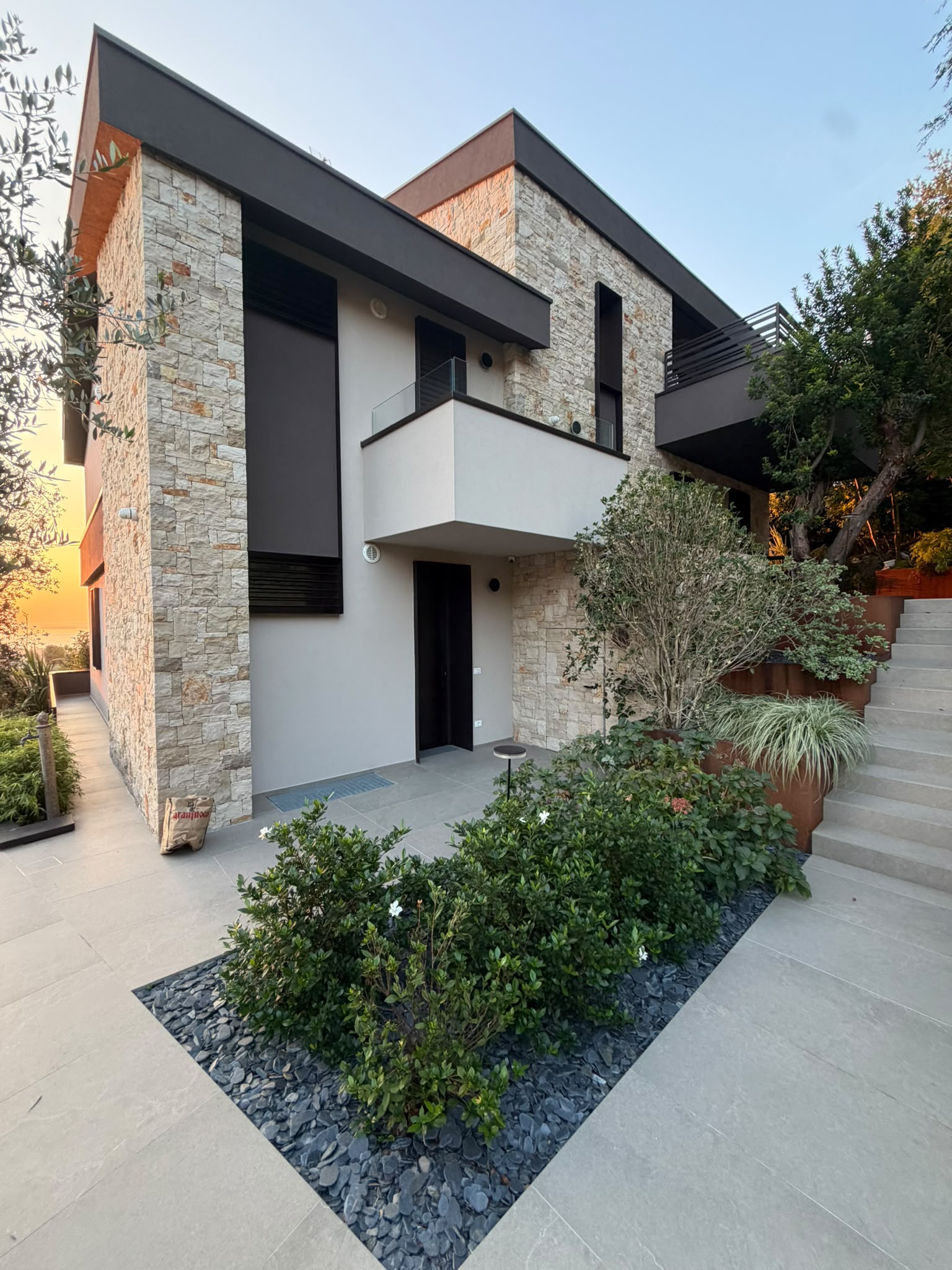 Villa — media 1